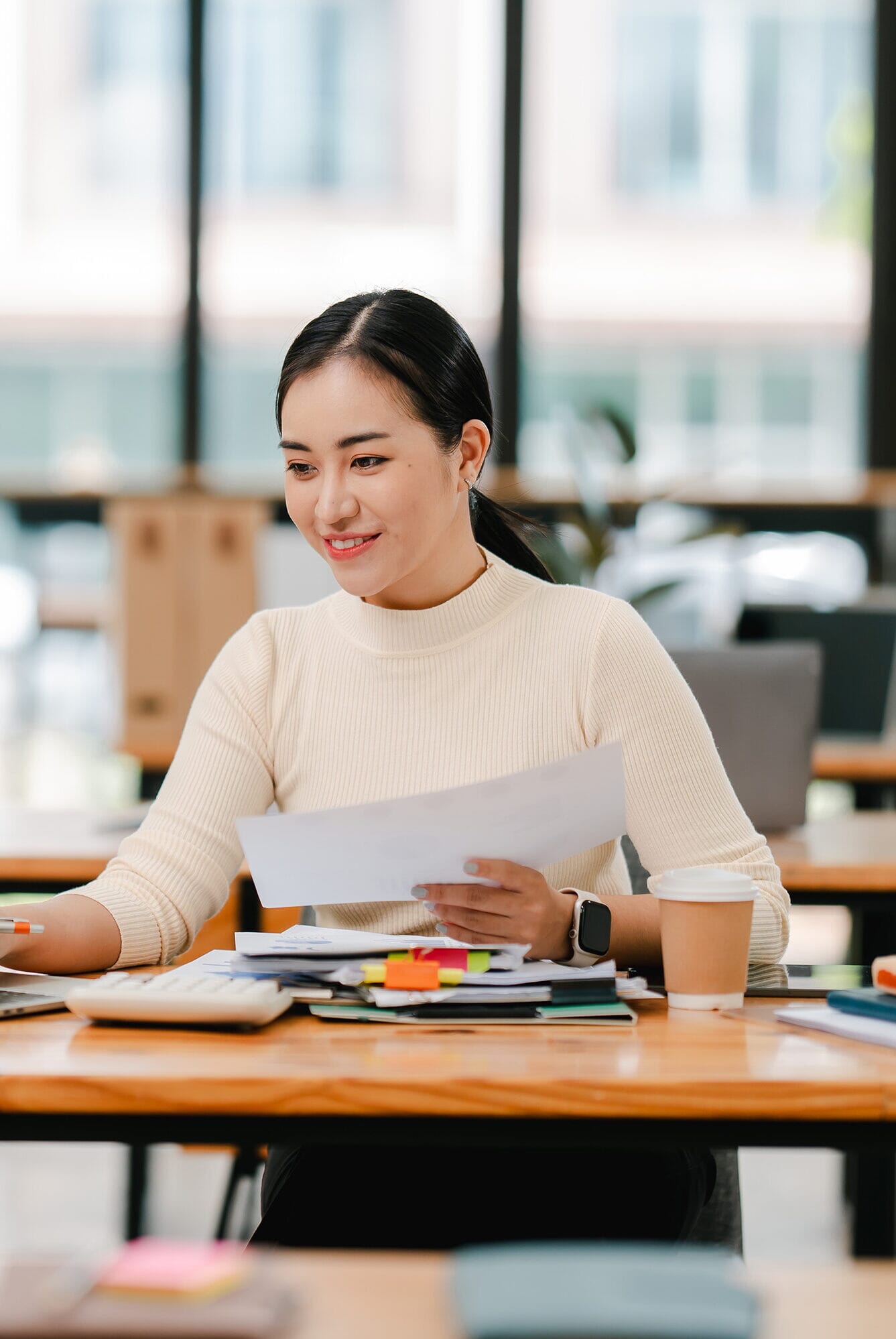 Lady on laptop